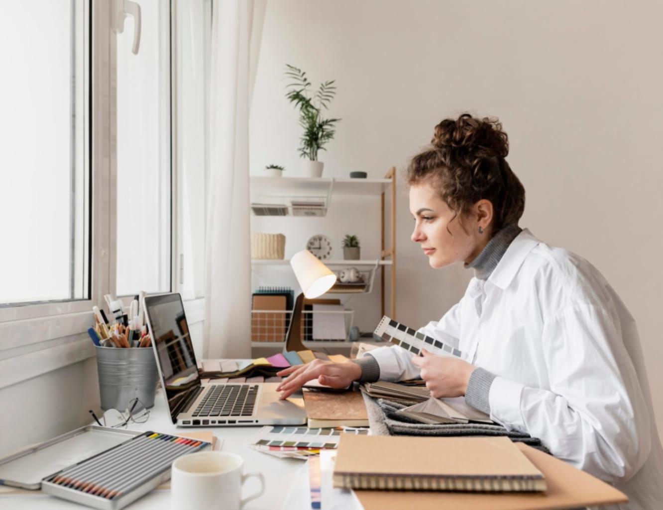 Personas trabajando en planificación financiera
